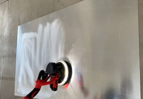 道路交通标志牌安装在道路上应要做到哪些要求？